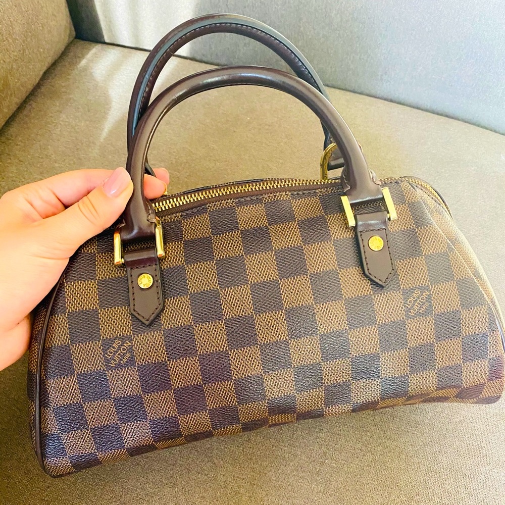 Authentic Louis Vuitton Damier Ebene Speedy Bag